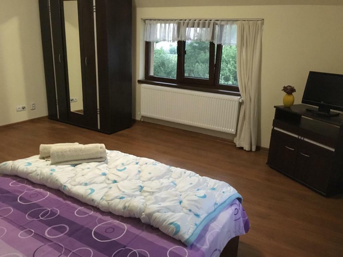 Вілла Casa In Zona Linistita, Campia Turzii Екстер'єр фото